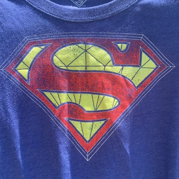 DC Comic Supergirl Tee EUC sz M (7/9) junior - Picture 3 of 5